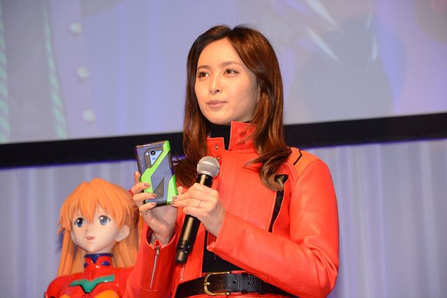 DAIGOと加藤夏希のエヴァ愛がさく裂！「セブン-イレブン×エヴァンゲリオン」フォトギャラリー（12枚目）