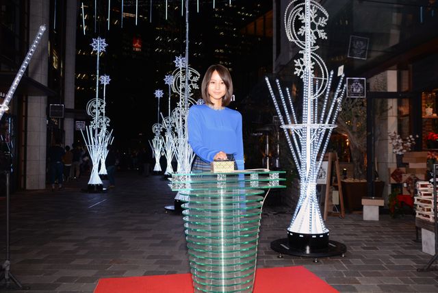 堀北真希、イルミネーションにうっとり…フォトギャラリー（6枚目）
