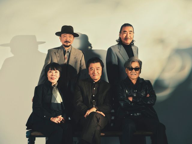 「いとしのエリー」を歌うサザンオールスターズ