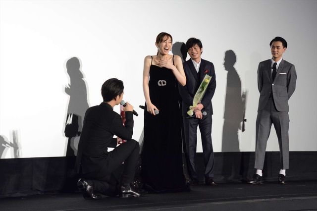 田中圭、北川景子に壁ドン！『スマホを落としただけなのに』初日舞台あいさつ（9枚目）