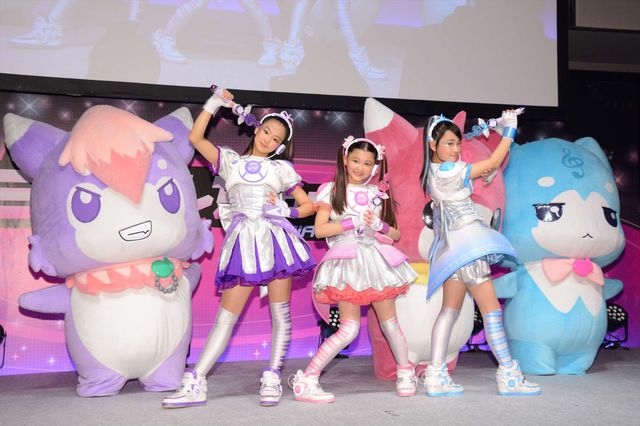 総監督は三池崇史監督だよ☆「アイドル×戦士 ミラクルちゅーんず！」製作発表記者会見フォトギャラリー（4枚目）