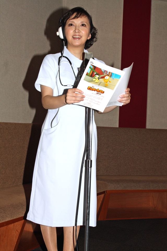 高橋由美子が白衣姿で登場！「ガーフィールド・ショー2」公開アフレコフォトギャラリー（6枚目）