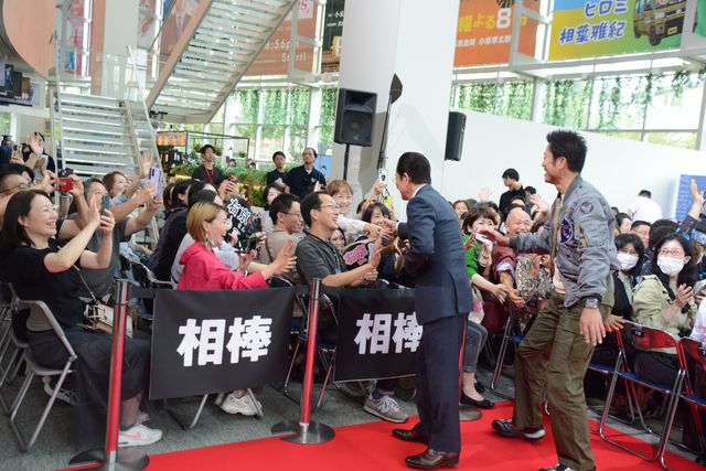 応募総数8,000人！「相棒」杉下右京＆亀山薫、初のファンミーティングで神対応（7枚目）