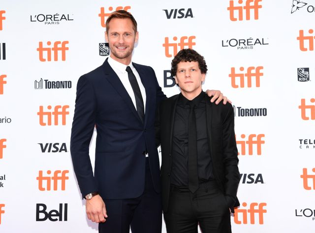 いとこ同士を演じたジェシー・アイゼンバーグ＆アレキサンダー・スカルスガルド！（9枚目）