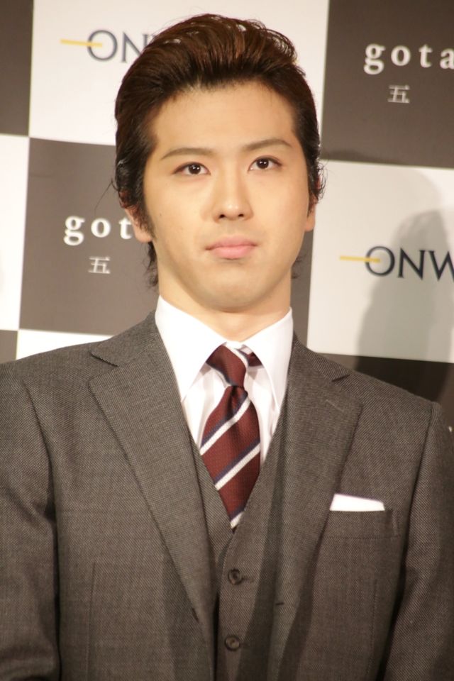 片岡愛之助＆尾上松也ら歌舞伎俳優5人がスーツで登場！フォトギャラリー（3枚目）