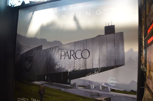 ルーデンスと記念撮影！「DEATH STRANDING 5th Anniversary Exhibition & Popup」メディア内覧会（2枚目）