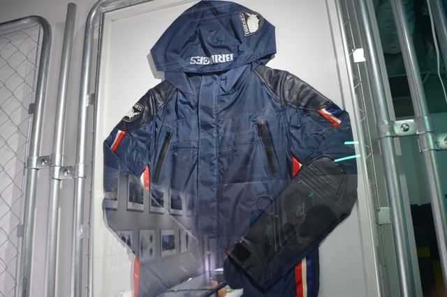 ルーデンスと記念撮影！「DEATH STRANDING 5th Anniversary Exhibition & Popup」メディア内覧会（7枚目）