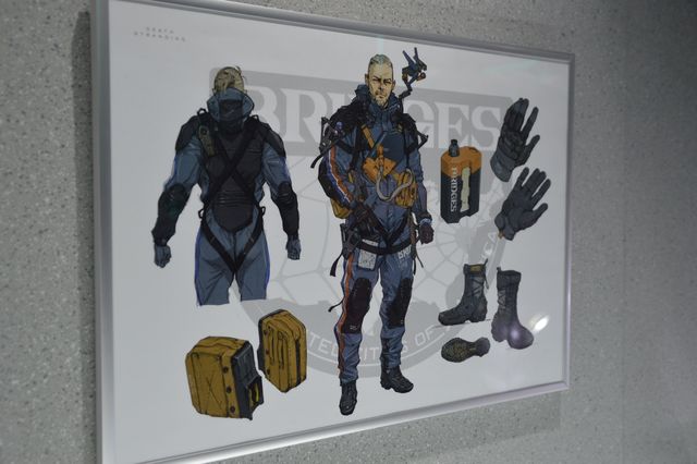 ルーデンスと記念撮影！「DEATH STRANDING 5th Anniversary Exhibition & Popup」メディア内覧会（11枚目）