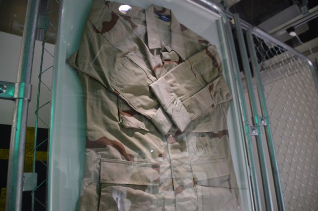 ルーデンスと記念撮影！「DEATH STRANDING 5th Anniversary Exhibition & Popup」メディア内覧会（14枚目）