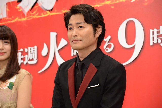 草なぎ剛、SMAP解散後初の公の場に登場　ドラマ「嘘の戦争」制作発表会見ギャラリー（5枚目）