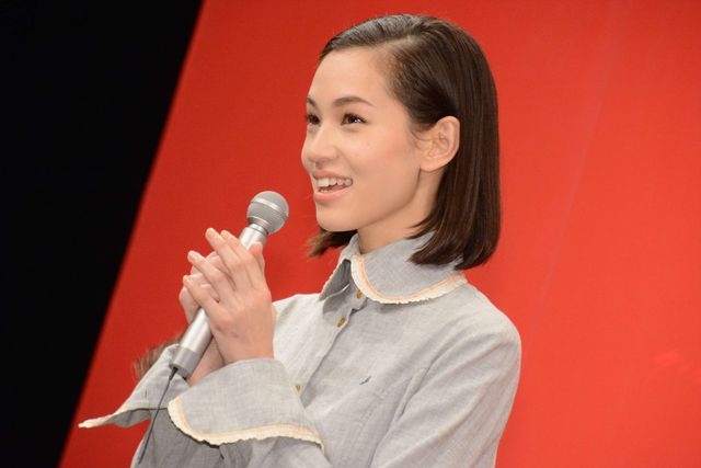 草なぎ剛、SMAP解散後初の公の場に登場　ドラマ「嘘の戦争」制作発表会見ギャラリー（7枚目）