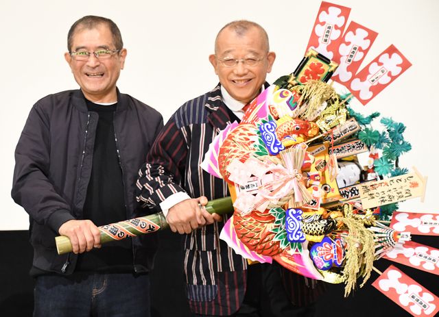 笑福亭鶴瓶、全国の映画館にお忍びで！『閉鎖病棟－それぞれの朝－』公開記念舞台あいさつ：フォトギャラリー