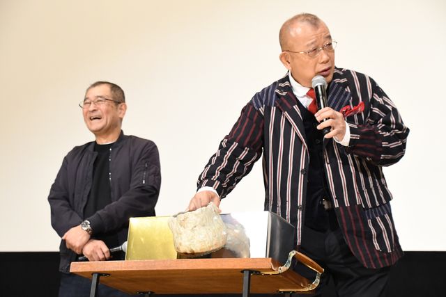 笑福亭鶴瓶、全国の映画館にお忍びで！『閉鎖病棟－それぞれの朝－』公開記念舞台あいさつ（5枚目）