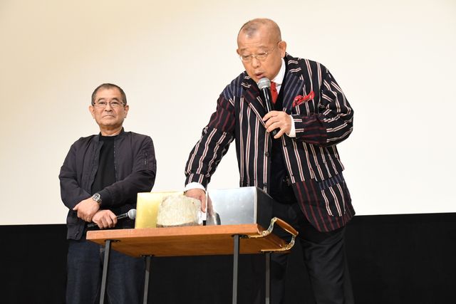 笑福亭鶴瓶、全国の映画館にお忍びで！『閉鎖病棟－それぞれの朝－』公開記念舞台あいさつ（6枚目）