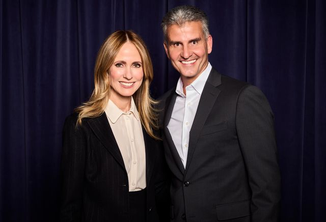 ディズニー新CCOのダナ・ウォールデンと新CEOのジョシュ・ダマロ