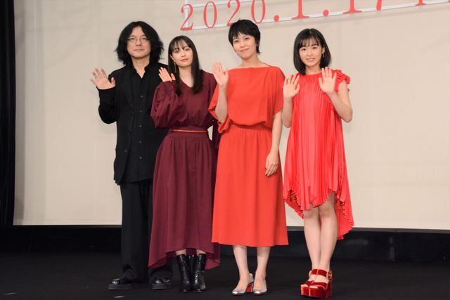 松たか子＆広瀬すず&森七菜が登場！『ラストレター』完成披露舞台あいさつ（3枚目）