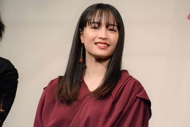 松たか子＆広瀬すず&森七菜が登場！『ラストレター』完成披露舞台あいさつ（4枚目）