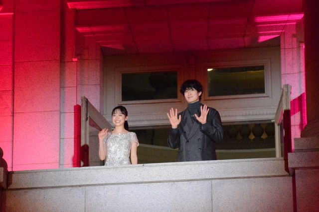 芦田愛菜がまるで王女！岡田将生、染谷将太らと『果てしなきスカーレット』ジャパンプレミアへ（2枚目）