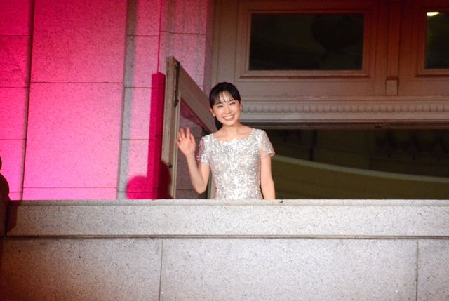 芦田愛菜がまるで王女！岡田将生、染谷将太らと『果てしなきスカーレット』ジャパンプレミアへ（3枚目）