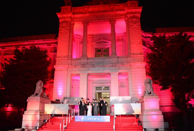 芦田愛菜がまるで王女！岡田将生、染谷将太らと『果てしなきスカーレット』ジャパンプレミアへ（11枚目）