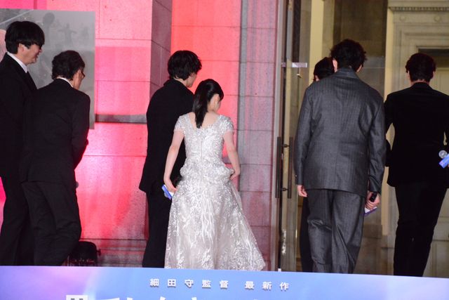 芦田愛菜がまるで王女！岡田将生、染谷将太らと『果てしなきスカーレット』ジャパンプレミアへ（19枚目）