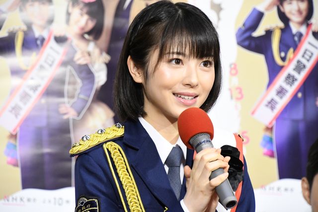 浜辺美波が一日署長アイドル役に！ドラマ「ピュア！～一日アイドル署長の事件簿～」試写会（5枚目）