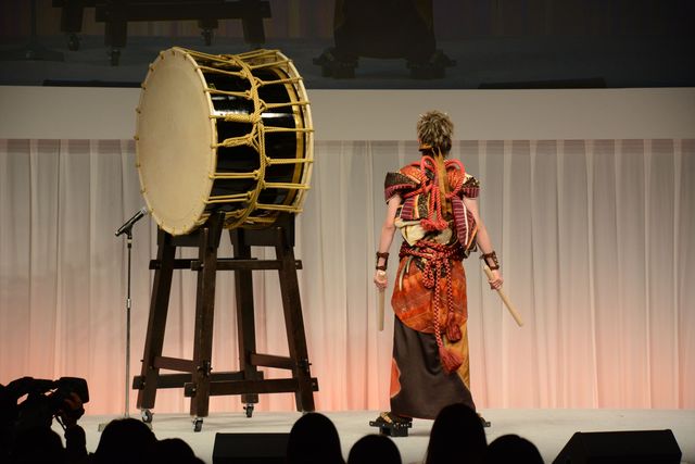 松田翔太、桐谷健太、菅田将暉が豪快に豆まき！「桃ちゃん、浦ちゃん、鬼ちゃんと豆まきNIGHT」ギャラリー（4枚目）