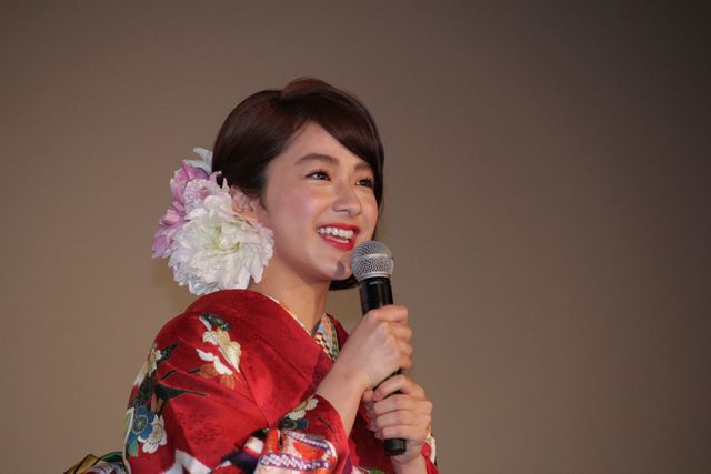 平祐奈、着物で登場！『未成年だけどコドモじゃない』大ヒット御礼舞台あいさつ：フォトギャラリー