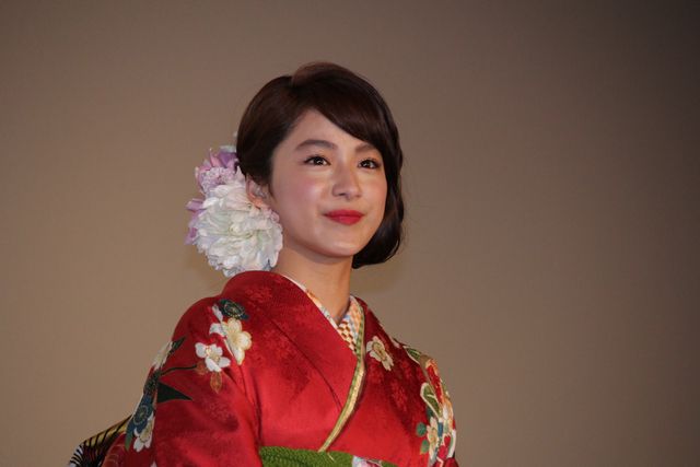 平祐奈、着物で登場！『未成年だけどコドモじゃない』大ヒット御礼舞台あいさつ（2枚目）