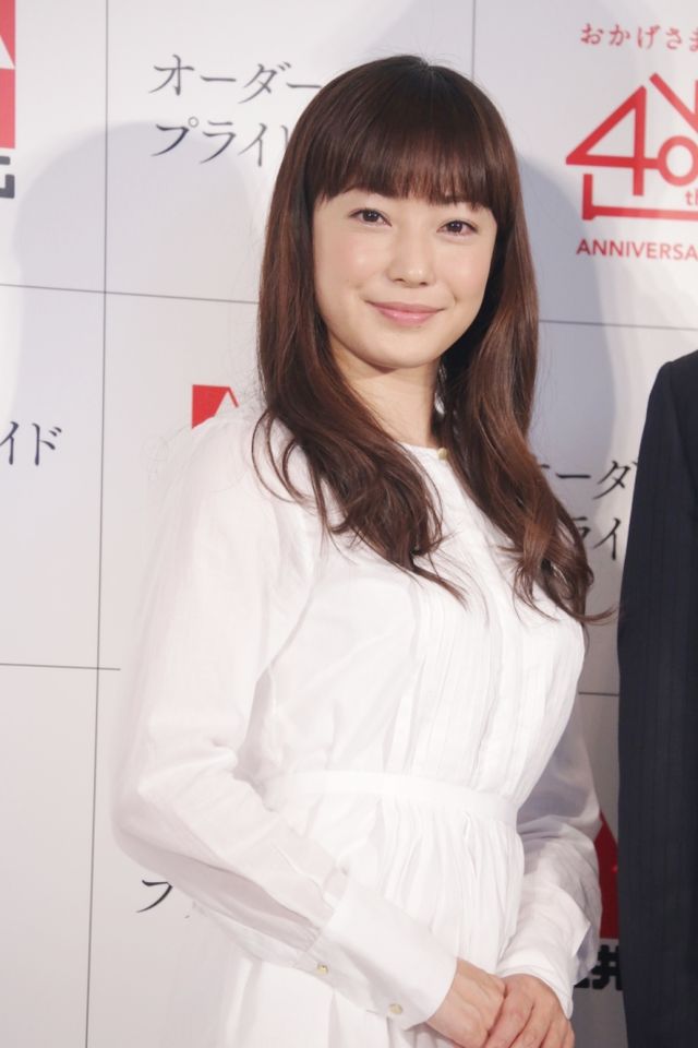 白のワンピース姿で笑顔はじける菅野美穂!三井ホームの新CM発表会フォトギャラリー（6枚目）