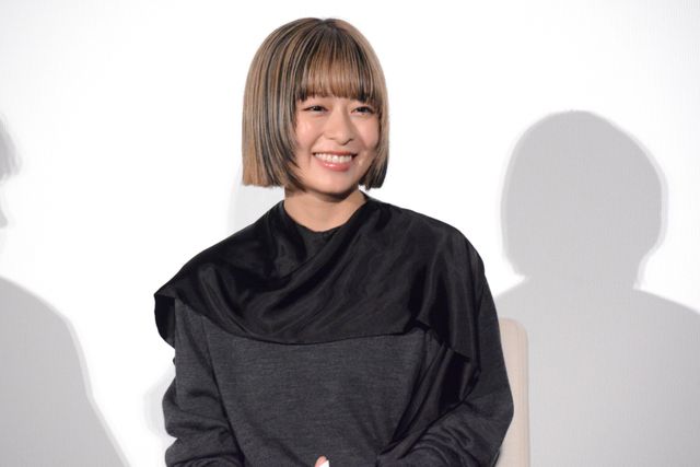 松村北斗、森七菜、宮崎あおいらモノトーンの装いで登壇！『秒速5センチメートル』初日舞台挨拶（3枚目）