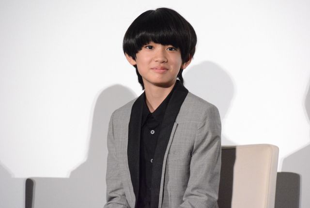 松村北斗、森七菜、宮崎あおいらモノトーンの装いで登壇！『秒速5センチメートル』初日舞台挨拶（12枚目）