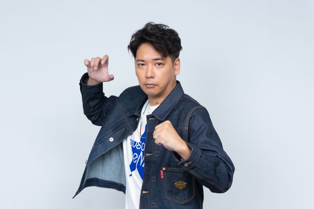 「カブト」20周年、佐藤祐基が再び加賀美新に！『仮面ライダーカブト 20th 天を継ぐもの』撮り下ろしカット（2枚目）