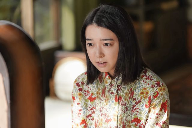 稔が和菓子を買いに…「カムカムエヴリバディ」第3回の場面写真（4枚目）