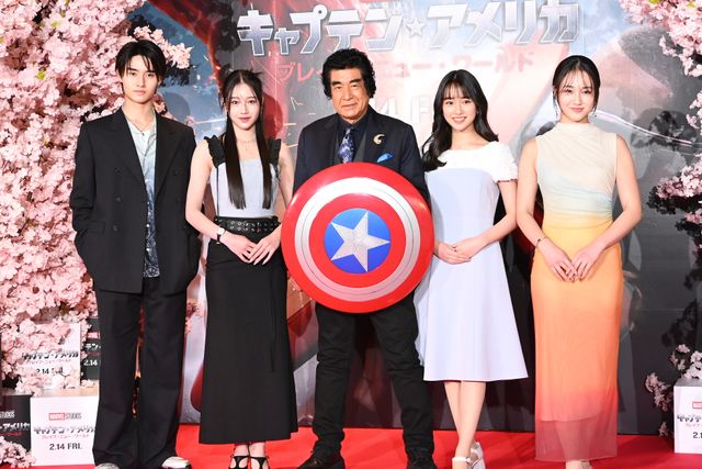 藤田ニコル、大胆おなか見せ衣装で登場『キャプテン・アメリカ：ブレイブ・ニュー・ワールド』ジャパンプレミアフォトコール（14枚目）