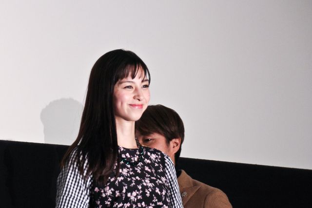 登坂広臣＆中条あやみ、ファンを笑顔でお見送り！『雪の華』大ヒット御礼イベント：フォトギャラリー