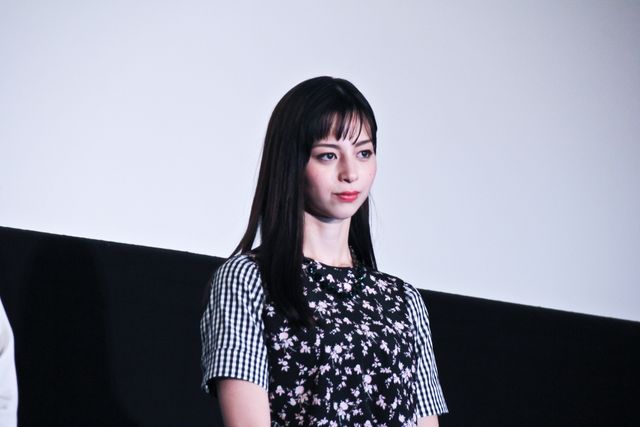 登坂広臣＆中条あやみ、ファンを笑顔でお見送り！『雪の華』大ヒット御礼イベント（4枚目）