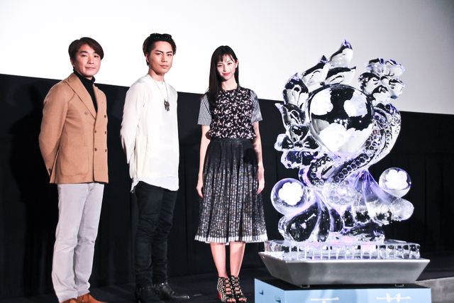 登坂広臣＆中条あやみ、ファンを笑顔でお見送り！『雪の華』大ヒット御礼イベント（11枚目）