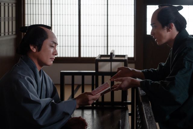 「べらぼう」男装の小芝風花が美しすぎる！第2回場面写真（2枚目）