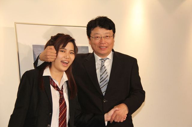 北村弁護士の娘が初舞台！北村弁護士も囲み取材に応じる…舞台写真も！フォトギャラリー（3枚目）