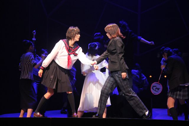 北村弁護士の娘が初舞台！北村弁護士も囲み取材に応じる…舞台写真も！フォトギャラリー（10枚目）