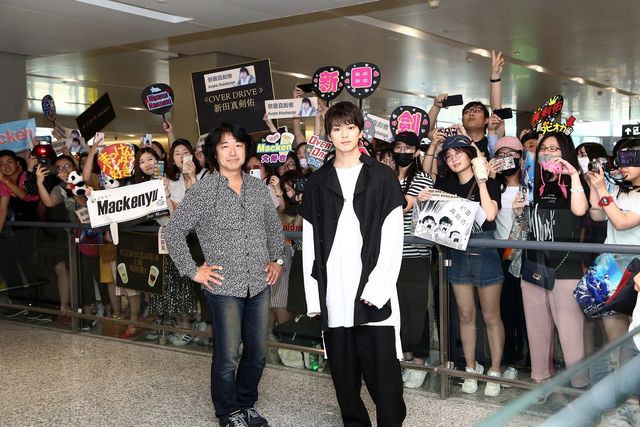 新田真剣佑、きらびやかなスーツ姿で国際映画祭デビュー！（2枚目）