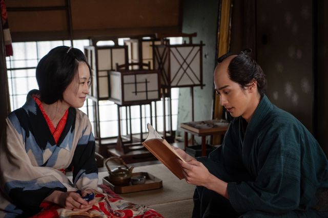 やがて“伝説”の花魁に！蔦重の幼なじみ・花の井（小芝風花） 「べらぼう～蔦重栄華乃夢噺～」第1回「ありがた山の寒がらす」（3枚目）