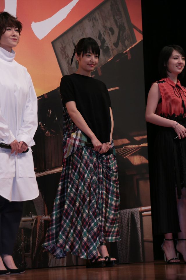 真木よう子、大泉洋、井上真央、桜庭ななみ『焼肉ドラゴン』完成披露（8枚目）