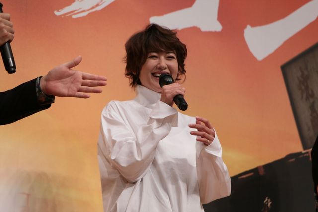 真木よう子、大泉洋、井上真央、桜庭ななみ『焼肉ドラゴン』完成披露（14枚目）