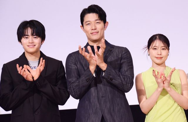 有村架純、圧巻の透明感！『花まんま』初日舞台あいさつ：フォトギャラリー