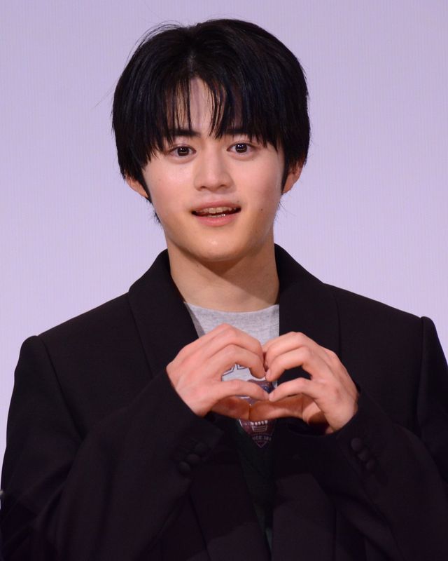 有村架純、圧巻の透明感！『花まんま』初日舞台あいさつ（3枚目）