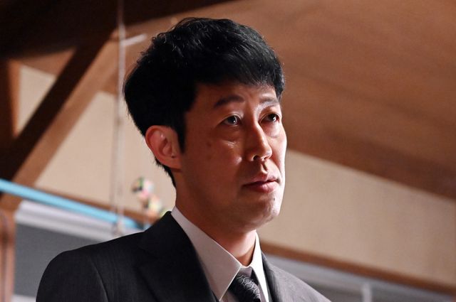 「テセウスの船」父・佐野文吾を追い詰めるキャリア警察官役で小籔千豊が出演！：フォトギャラリー