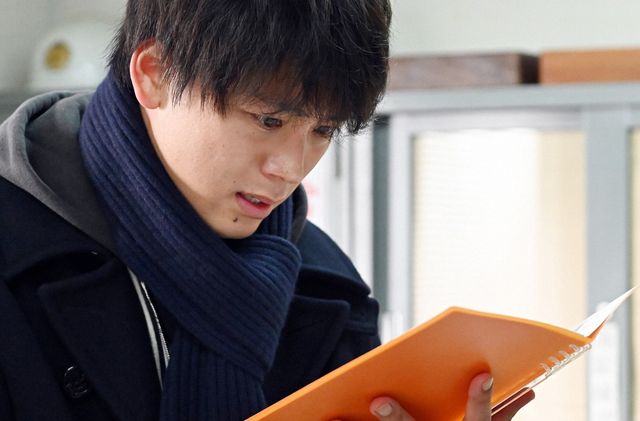 「テセウスの船」父・佐野文吾を追い詰めるキャリア警察官役で小籔千豊が出演！（2枚目）