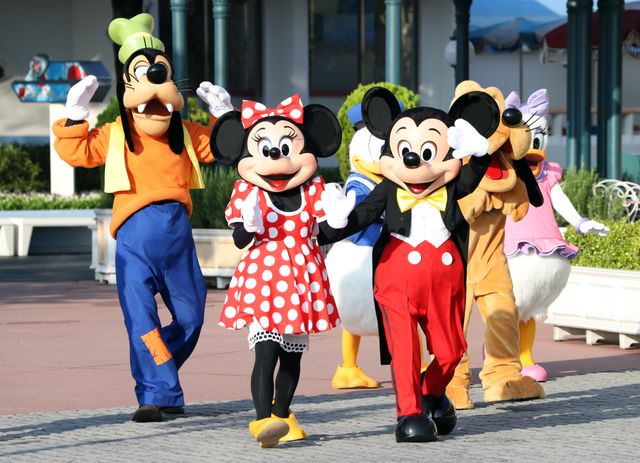 東京ディズニーランド シー休園延期 再開は5月中旬に判断 シネマトゥデイ